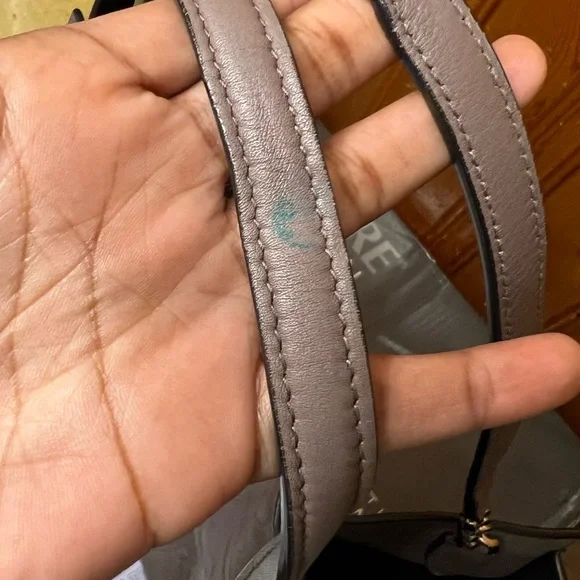 Ferragamo bag - Picture 5 of 11